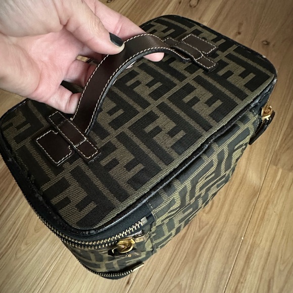 FENDI Vanity Bag - Picture 2 of 13